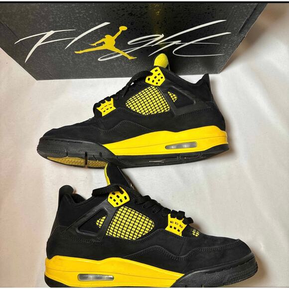 Size 10.5 - Nike Air Jordan 4 Retro Thunder 2023 Men's Shoes Ships Now - Picture 3 of 10